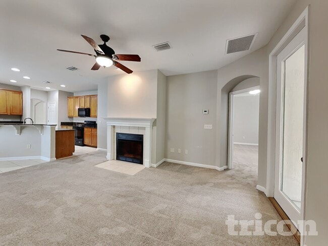 Photo - 272 Silver Glen Ave
