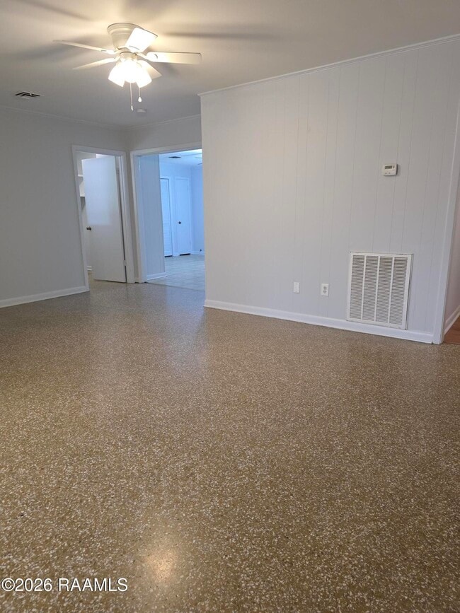 203 Elmwood Dr