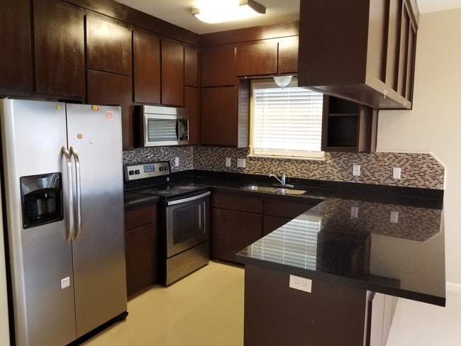 1428 Leann Rimes Rd Unit B