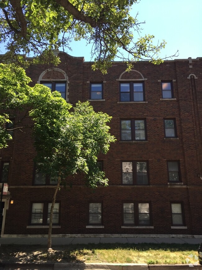 Building Photo - 1255 W Henderson St Rental