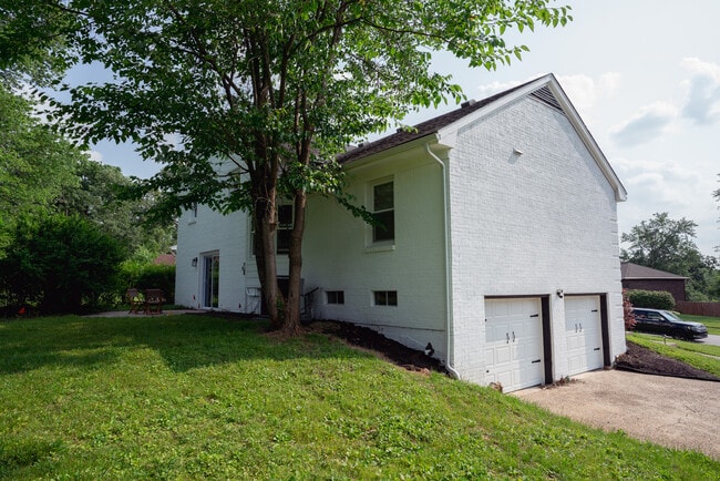 Photo - 411 Bromwell Dr