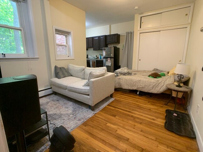 Photo - 15 University Rd Unit 33