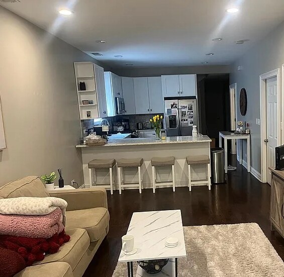 Photo - 2736 N Wilton Ave Unidad 2