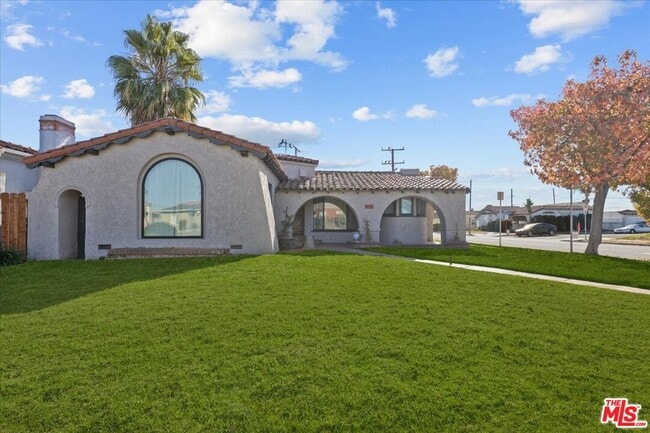 Photo - 3020 W 82nd St Casa