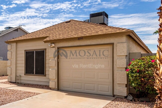 Photo - 3214 N Ash Dr