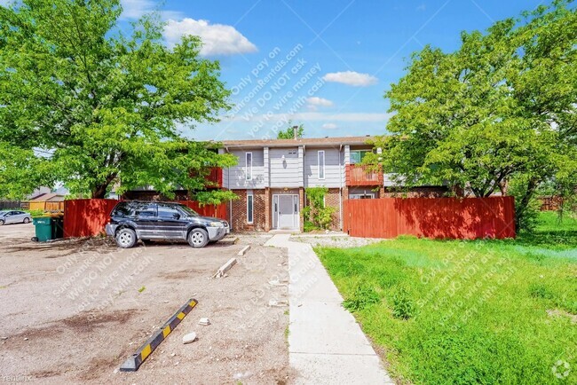 Building Photo - 2 br, 1 bath 4plex - 4270 Loomis Ave D D Rental