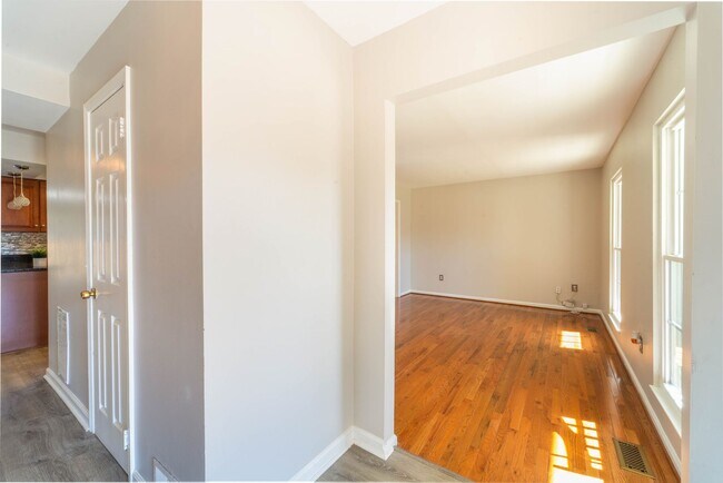 Photo - Beautiful 2 Story 3 BD 3.5 BA home in Burtonsville, MD