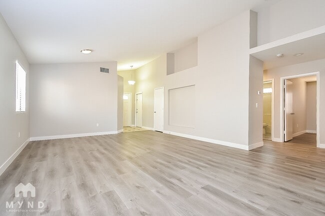 Photo - 5304 Del Lago Dr