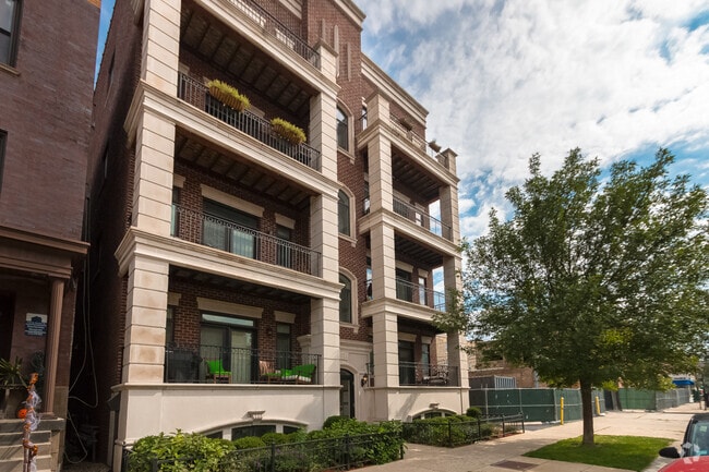 Building Photo - 3021 N Southport Ave Unit 2A Rental