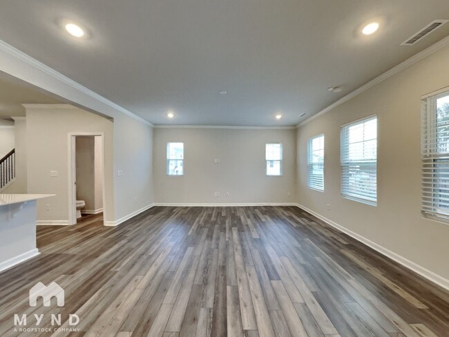 Photo - 156 Garden Vine Trl