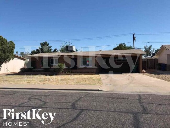 Photo - 1021 E Millett Ave Casa