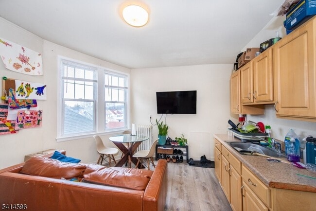 Photo - 245 Lakeview Ave Unit 8