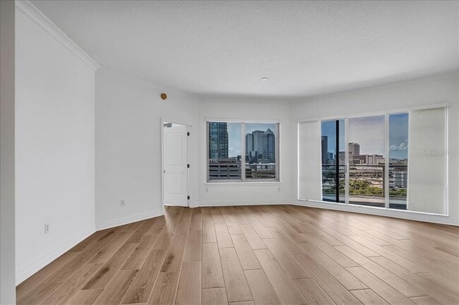 Photo - 1209 E Cumberland Ave Unit 1102