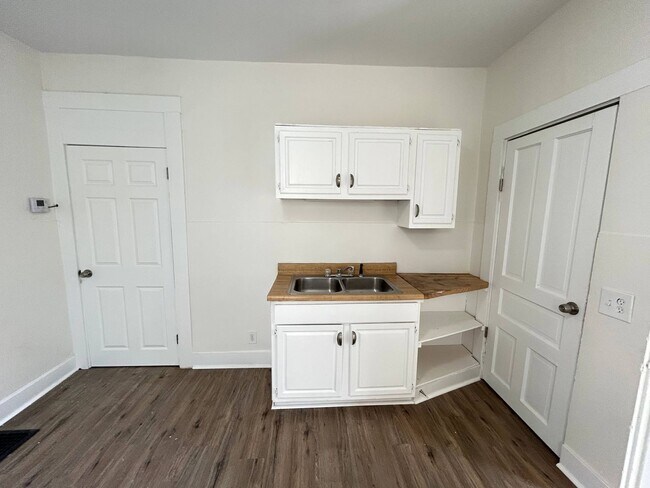 Photo - 807-809-809 W Ash St Unit 809