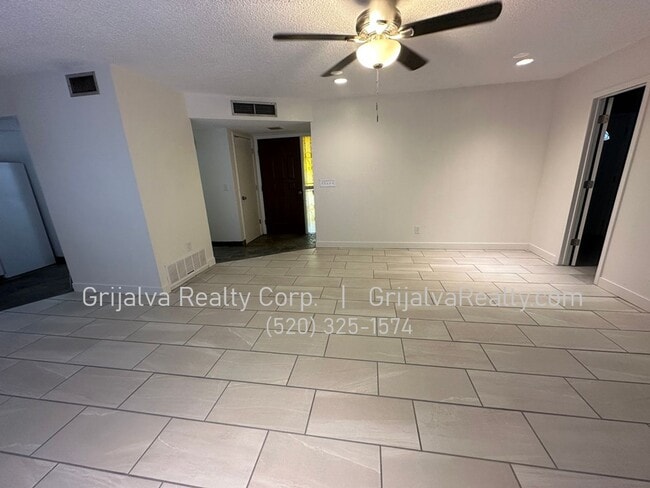 Photo - Lovely 3 Bedroom, 2 Bath House for Rent in Northwest Tucson (Magee/Thornydale)