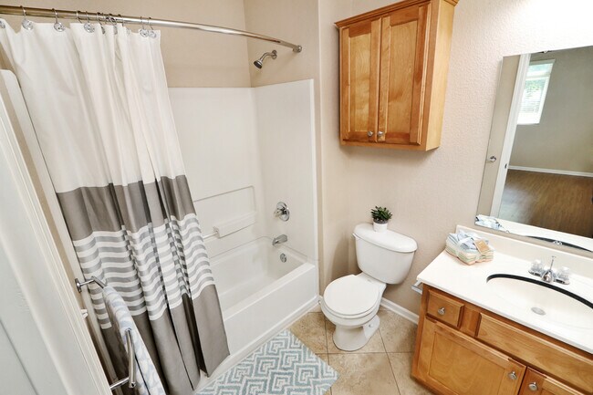 Photo - 916 Kearney St