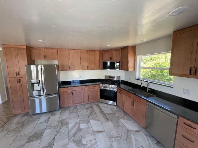 Photo - 4660 Fieldbrook Rd