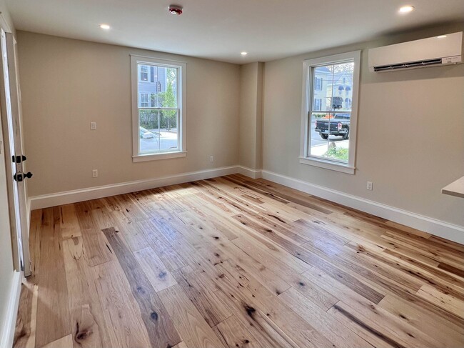 371 Islington St Unit A