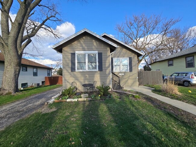 Photo - 185 Pick Ave