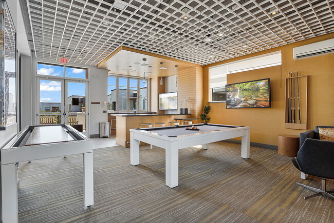 Photo - ROEN Menlo Park