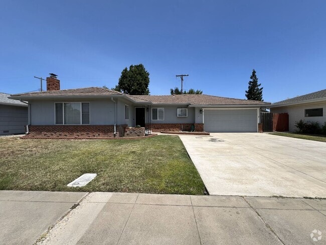 Building Photo - Single Story 3 Bedroom Home