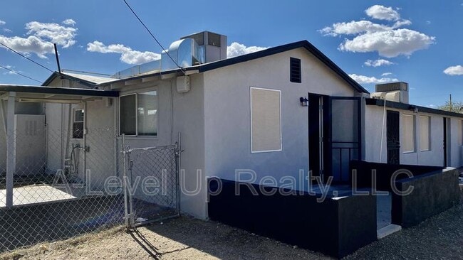 Photo - 3909 S 14th Ave Unidad #1
