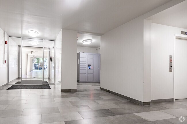 Photo - Hidden Gem in Beautiful Beverly Hills and ...