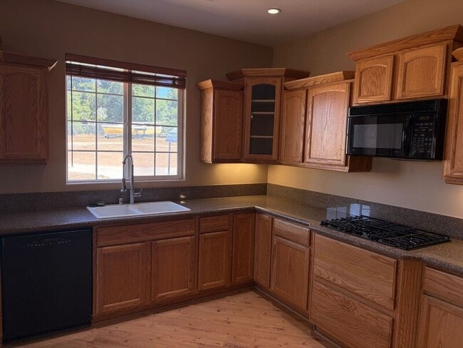 Photo - 32586 Galleano Ave