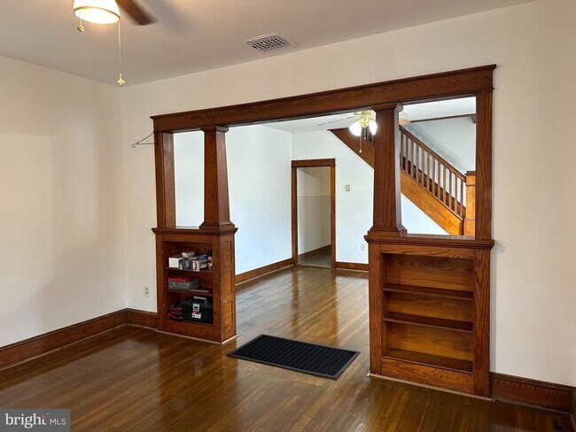 Photo - 239 N Stratton St