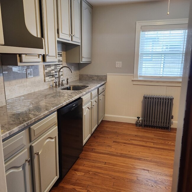 Building Photo - 5 Liscomb St