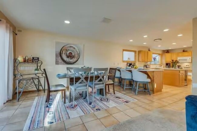 Photo - Waterfront Charm!