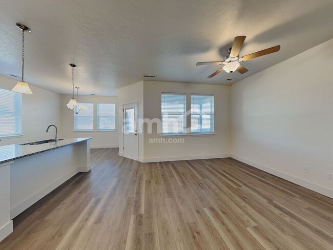 Photo - 3492 S Bartlett Ave