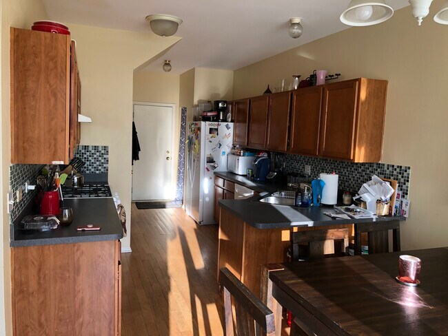 Kitchen - 1132 Coventry Cir