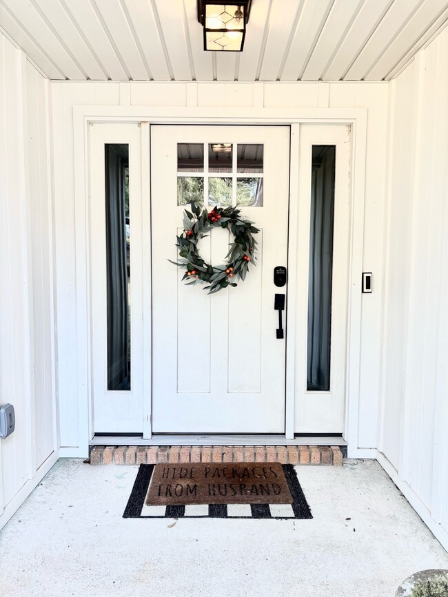 Photo - 2121 Oakstream Ave