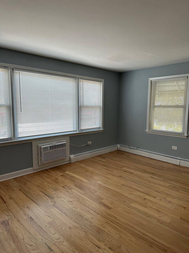 Photo - 6259 N Milwaukee Ave Unit ONE BEDROOM