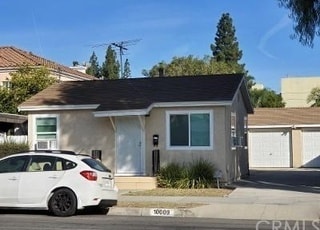 10009 Maple St