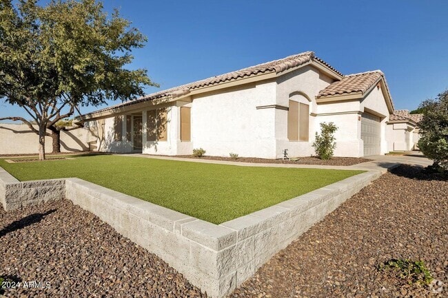 Building Photo - 1672 E Gail Dr Rental