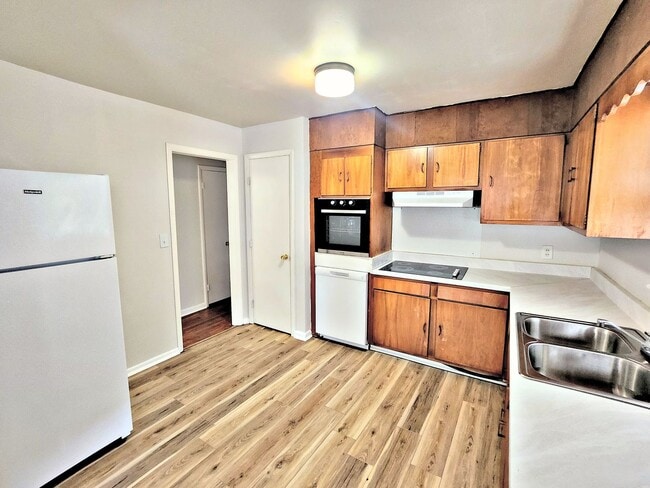 Photo - 402 Walker Ave NE Unidad C