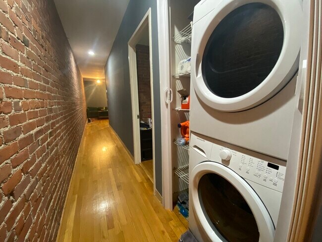Photo - 95 Gainsborough St Unidad 108