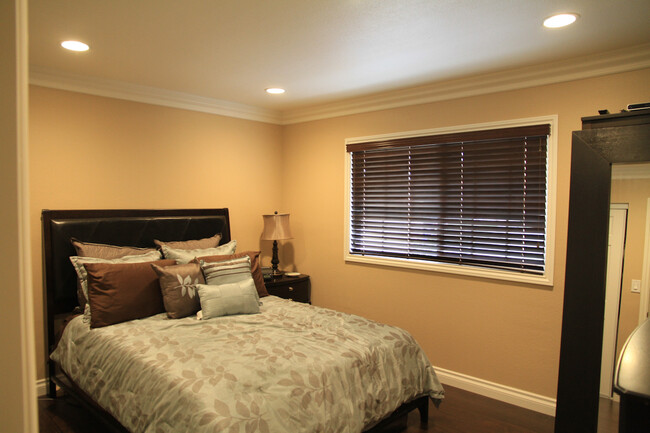 Building Photo - 13341 Cromwell Dr. Rental