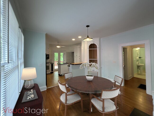 Photo - COMING SOON-Come see this historic house in Wesley Heights! Unidad 215 S Summit Avenue