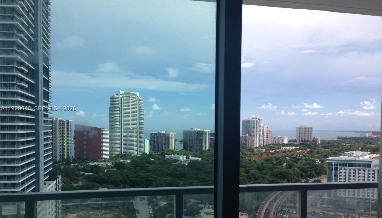 Photo - 79 SW 12th St Unidad 2702-S