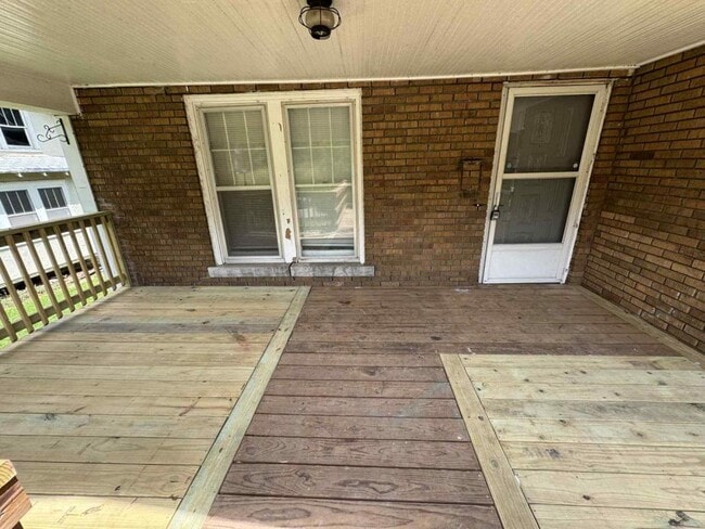 Photo - 1836 Freeman Ave