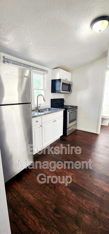 Photo - 940 E Palmetto St
