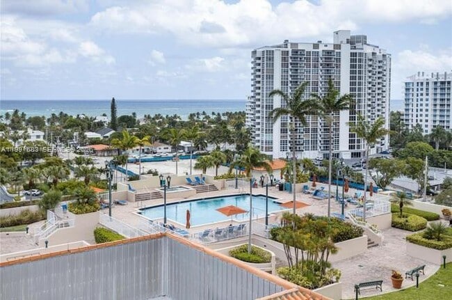 Photo - 3020 NE 32nd Ave Unidad 1013