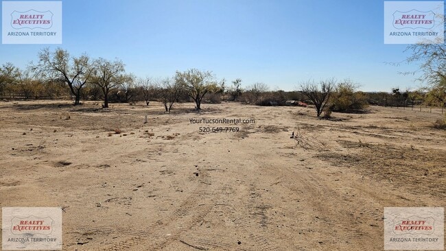 Photo - Avra Valley 2/2 with A/C and a yard