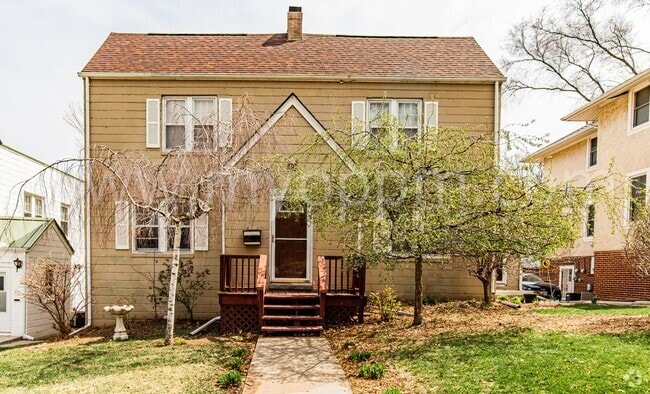 Building Photo - Unique 2 Bedroom / 1 Bathroom Duplex | Bla... Rental