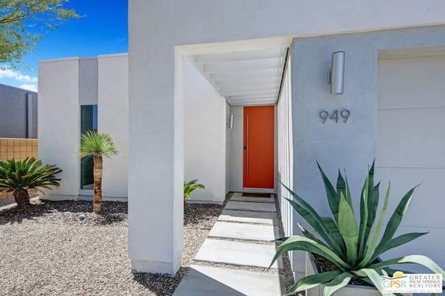 949 Bernardi Ln