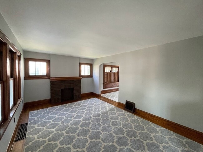 Photo - Three bedroom 1 1/2 bathroom home for rent