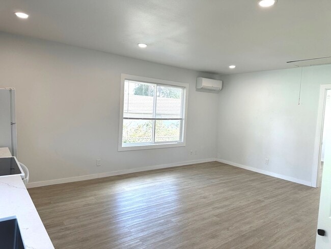 Photo - 47006a Unit 2403 Adu